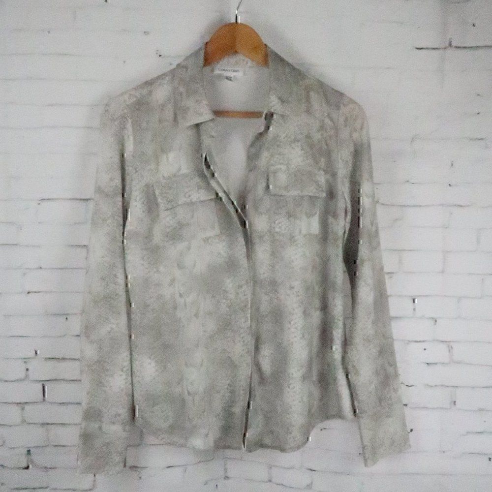 CALVIN KLEIN GREY SNAKESKIN PRINT LONG SLEEVE BUTTON DOWN TOP SIZE XS